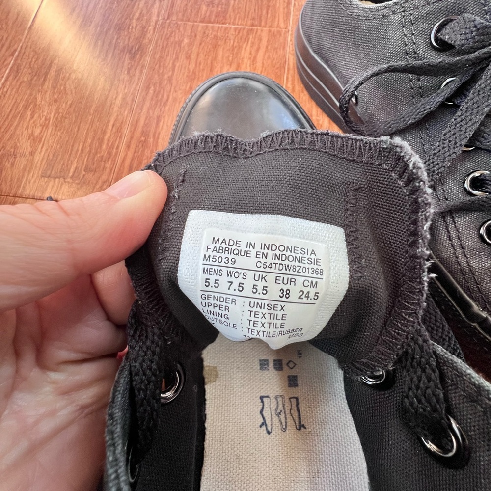 Black Converse All Star low top sneakers - 5.5 Men’s, 7.5 Women’s - Picture 6 of 8